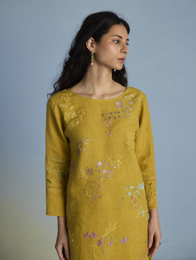Emra Hand-Embroidered Linen Kurta Set - Ochre