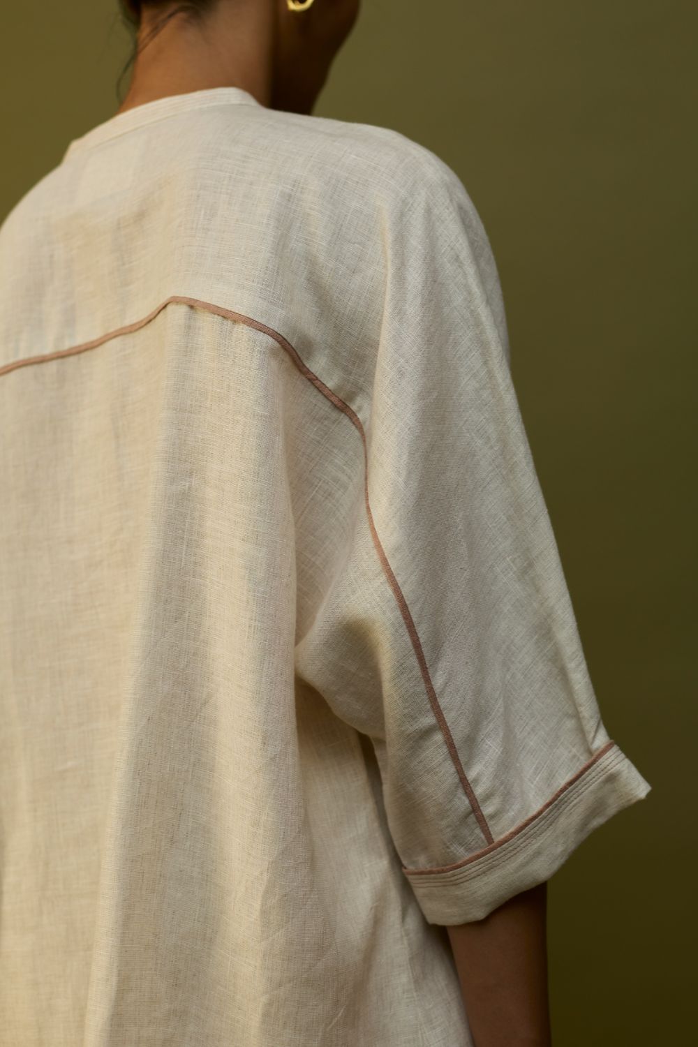 Sumire Curved Hem Linen Top - Off White