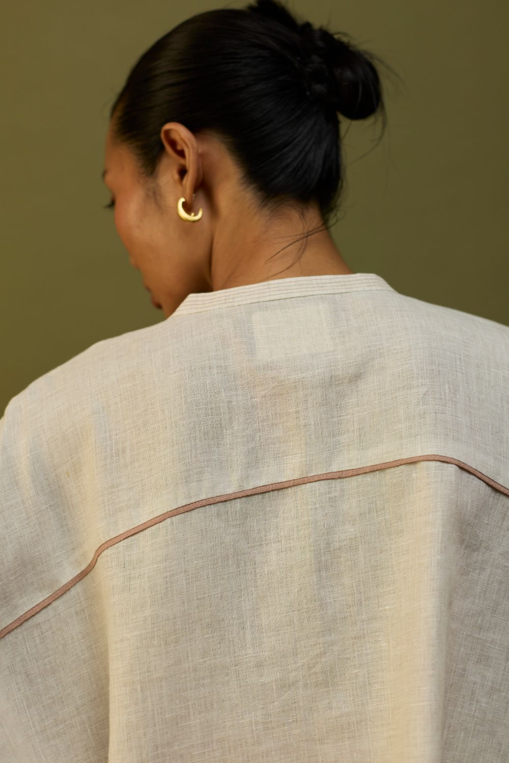 Sumire Curved Hem Linen Top - Off White