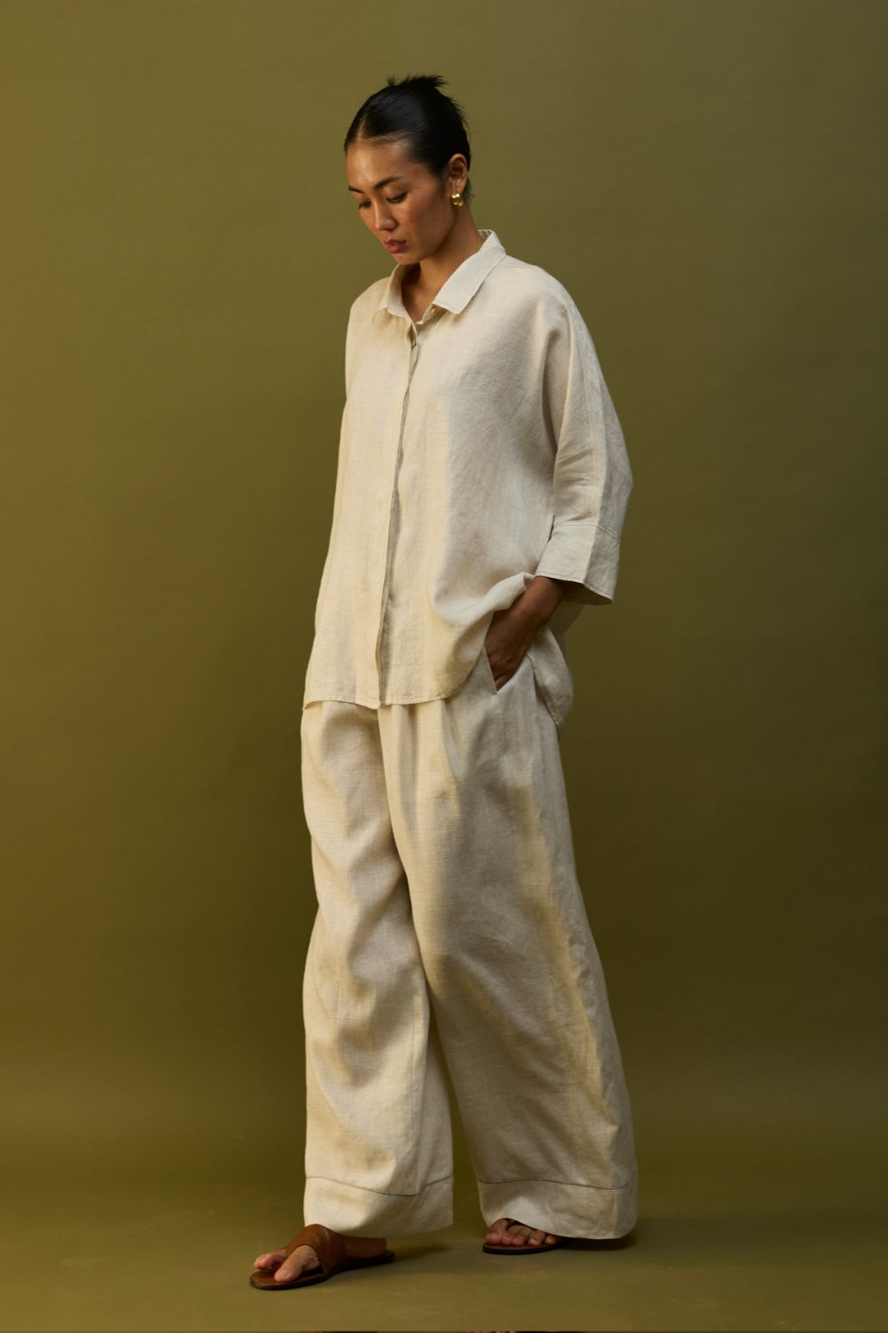 Sumire Curved Hem Linen Top - Off White