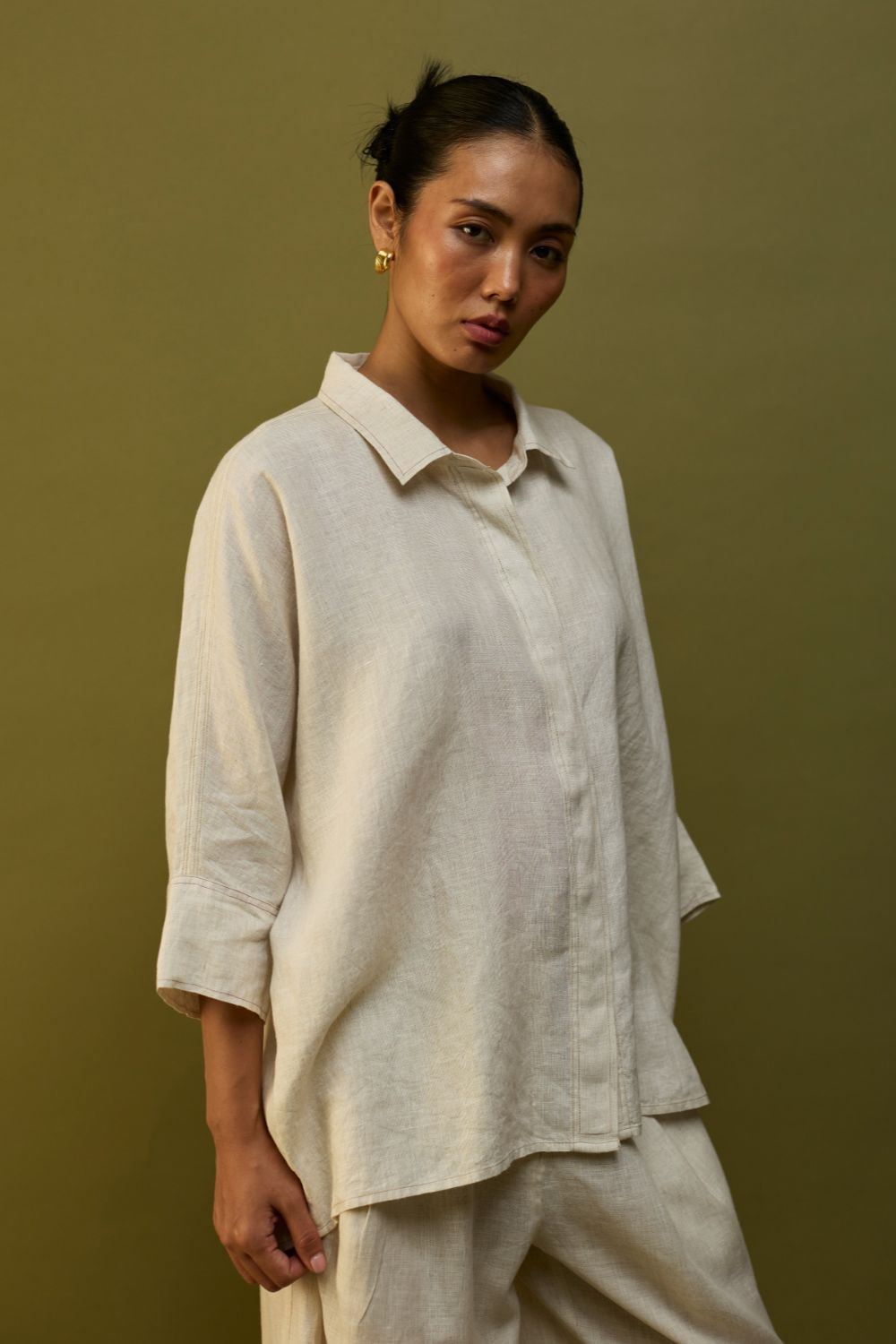 Sumire Curved Hem Linen Top - Off White