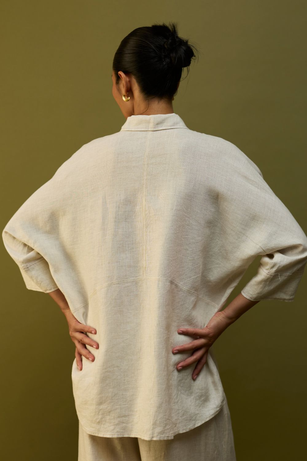 Sumire Curved Hem Linen Top - Off White