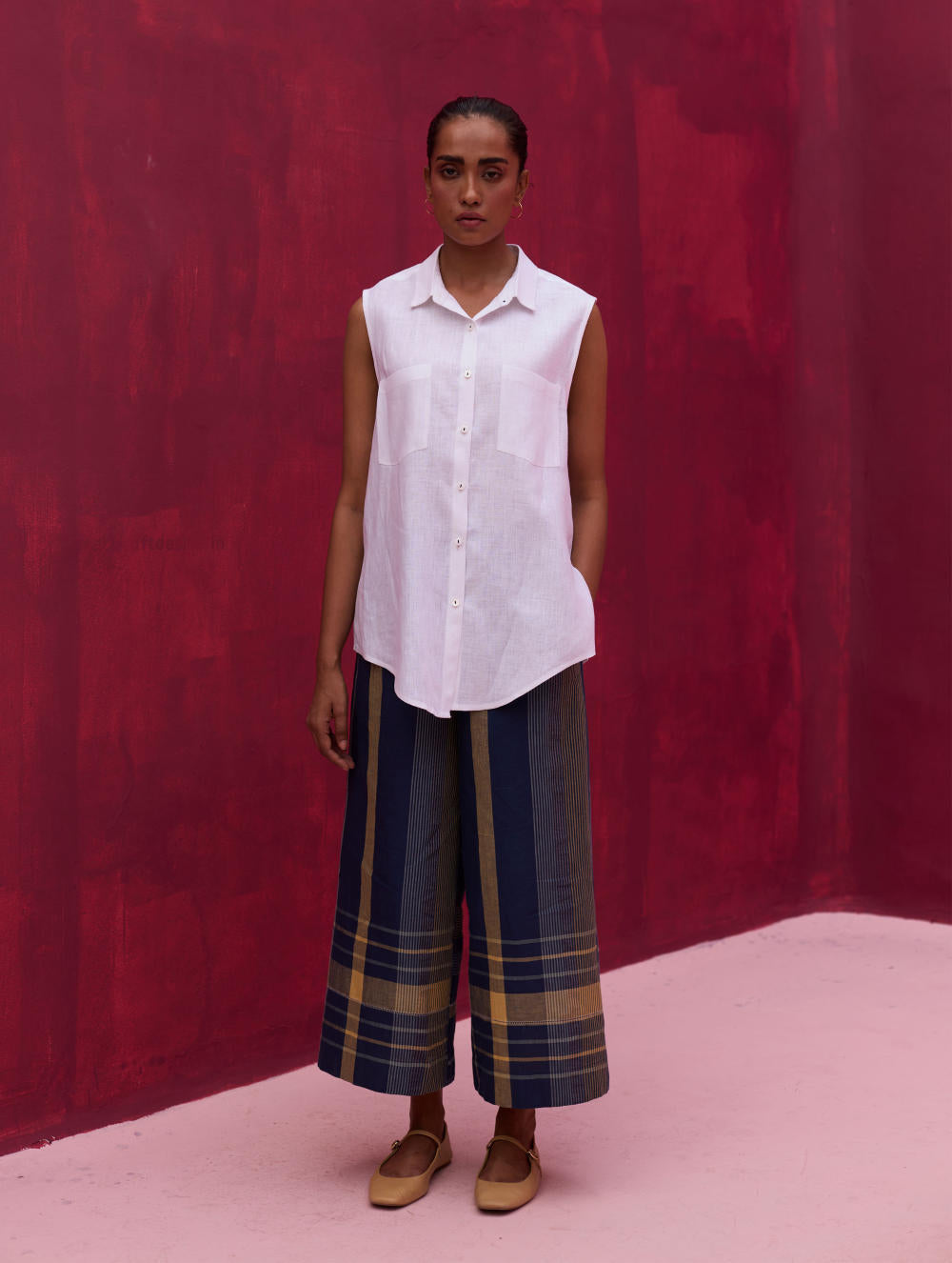 Lira Sleeveless Linen Shirt - Ivory