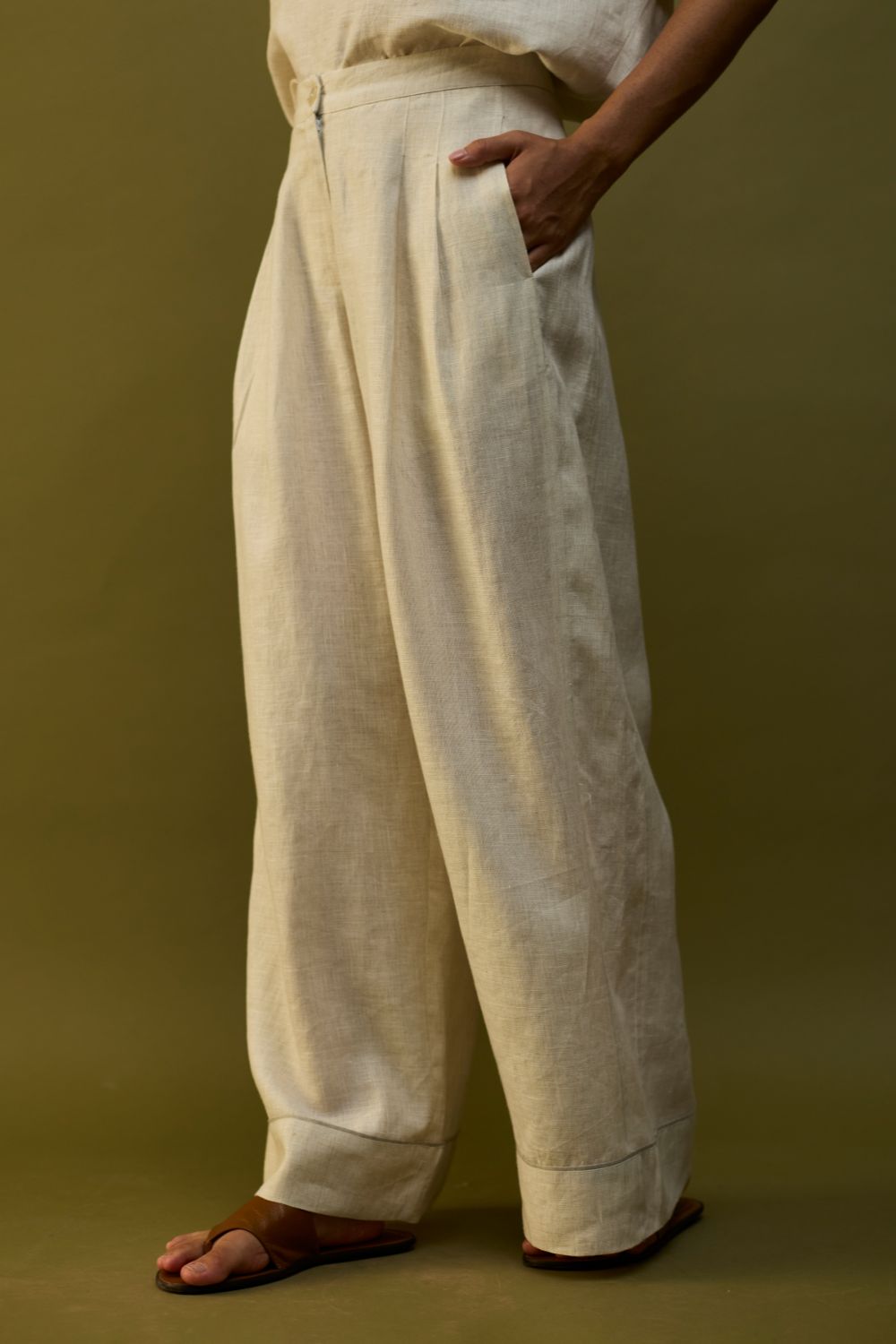 Mekko Pleated Linen Trousers - Off White
