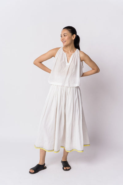 Pearl white pull - on skirt - White