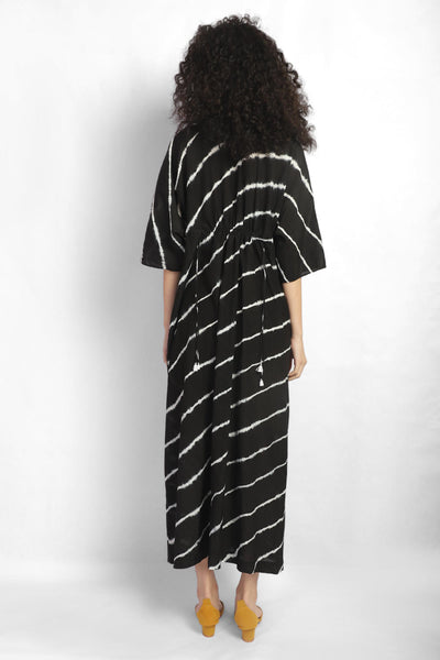 Embroidered leheriya kaftan-Black
