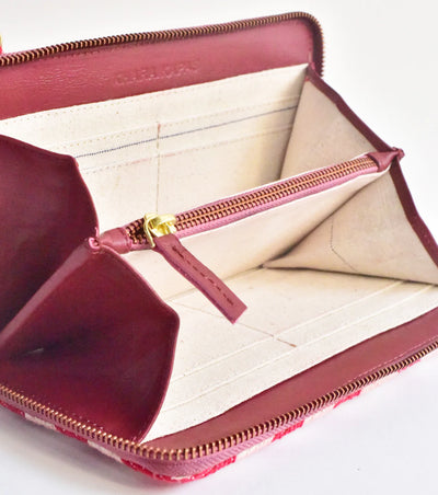 Stripe-it-red Clutch