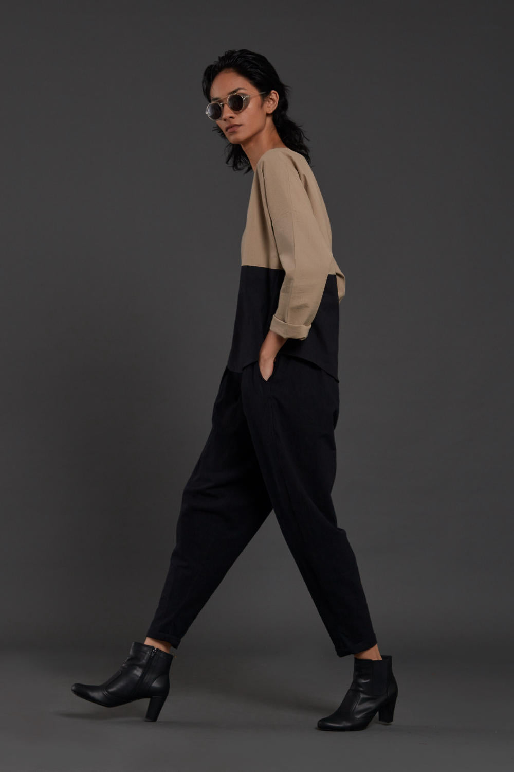 Beige & Black Rekin Set