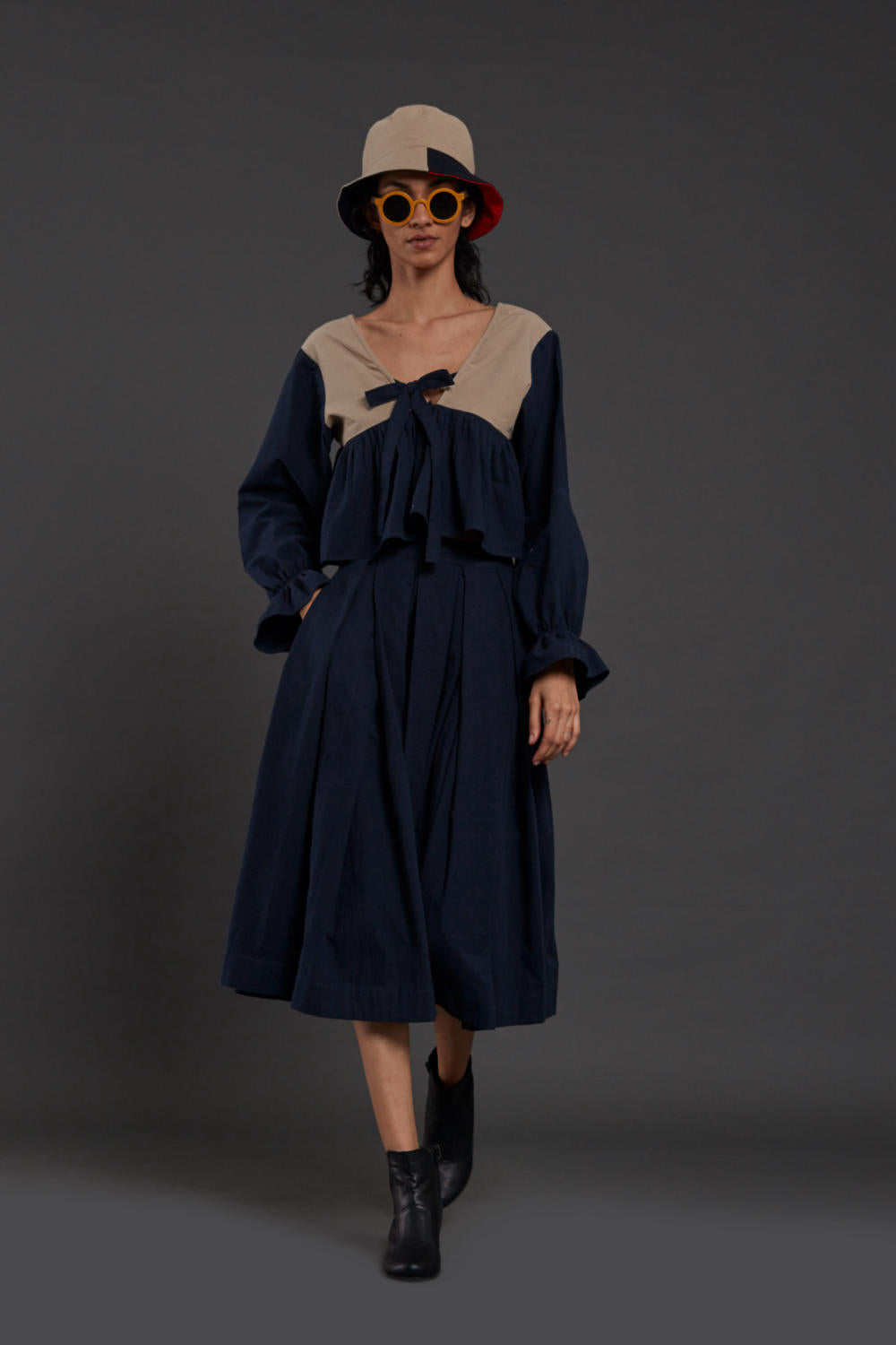 Navy Blue & Beige Bow Set