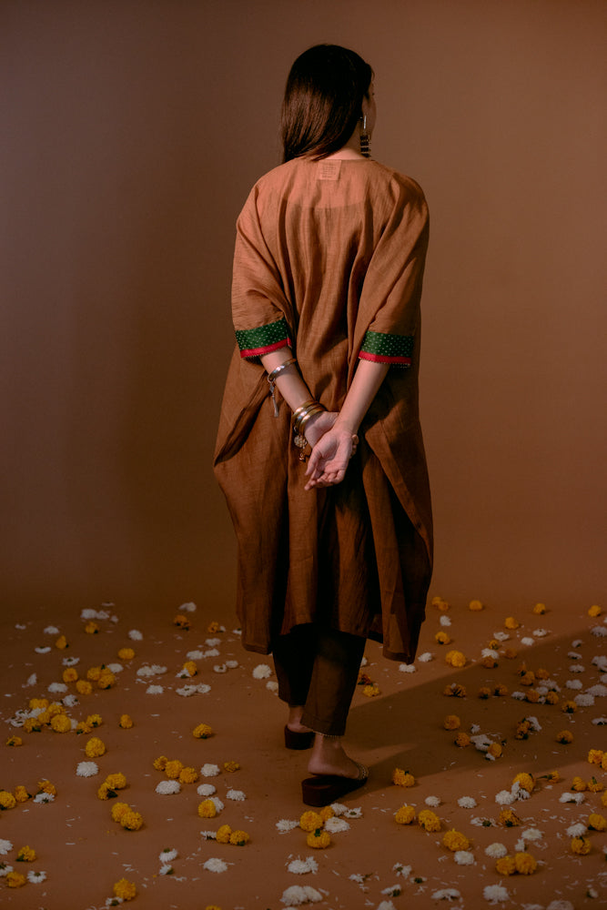 Maahi Set In Brown