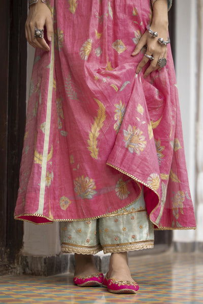 Fariba Pink Printed Back Yoke Kurta Set
