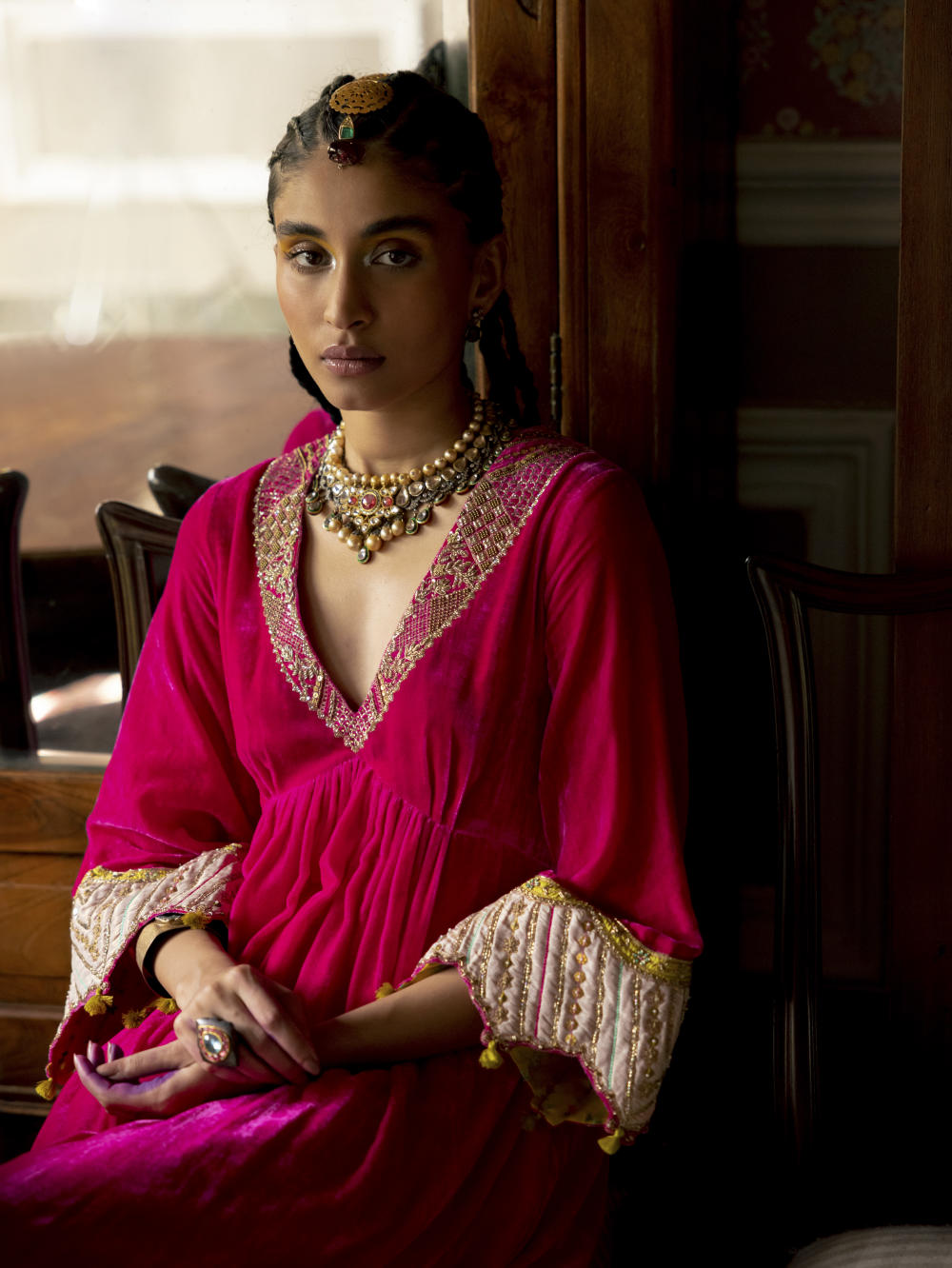 Fariba Hot Pink Bell Sleeve Velvet Kurta Set