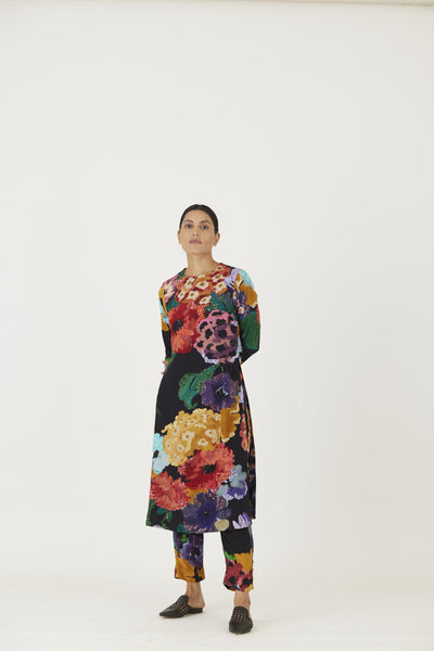 FARAH BLACK EMBROIDERED KURTA SET