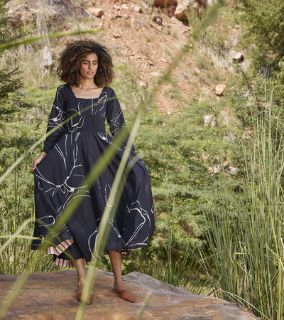 Under Her Gaze Midi Dress