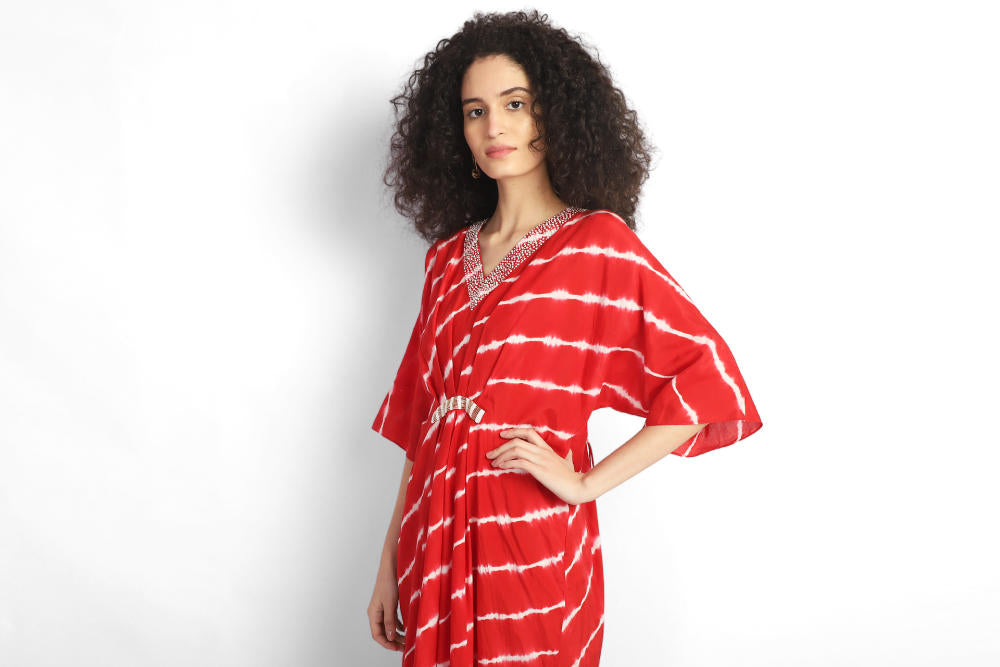 Embroidered leheriya kaftan - Red