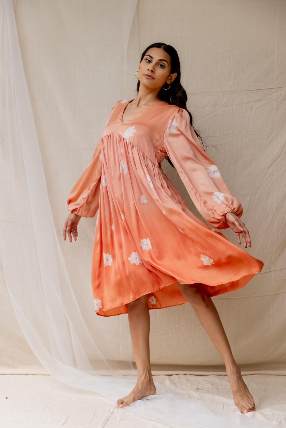 Dainty Daisy dress - peach