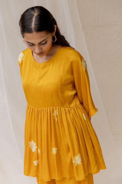 Dancing daisy co-ord set - mustard