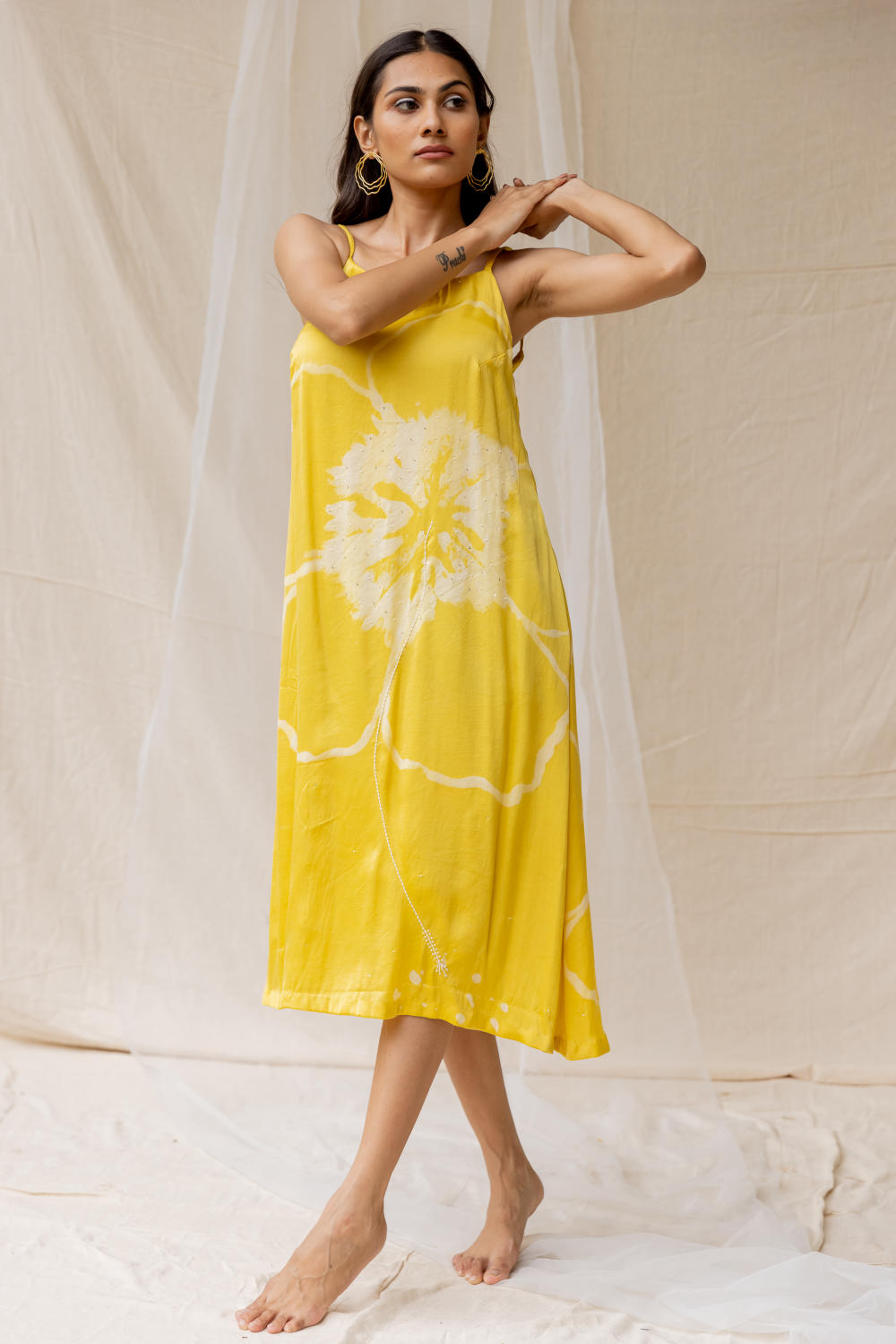 Hibiscus on a date dress - yellow