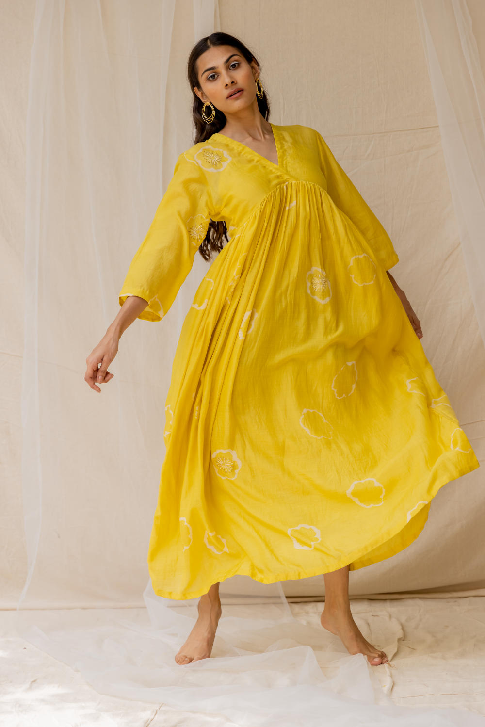 Dramatic poppy gathered dress - yellow