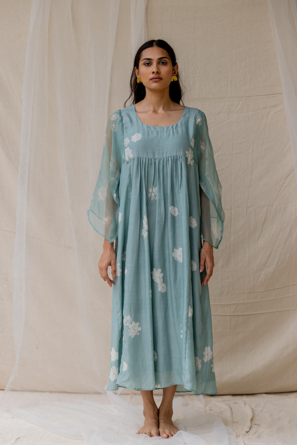 Dainty Daisy dress - powder blue