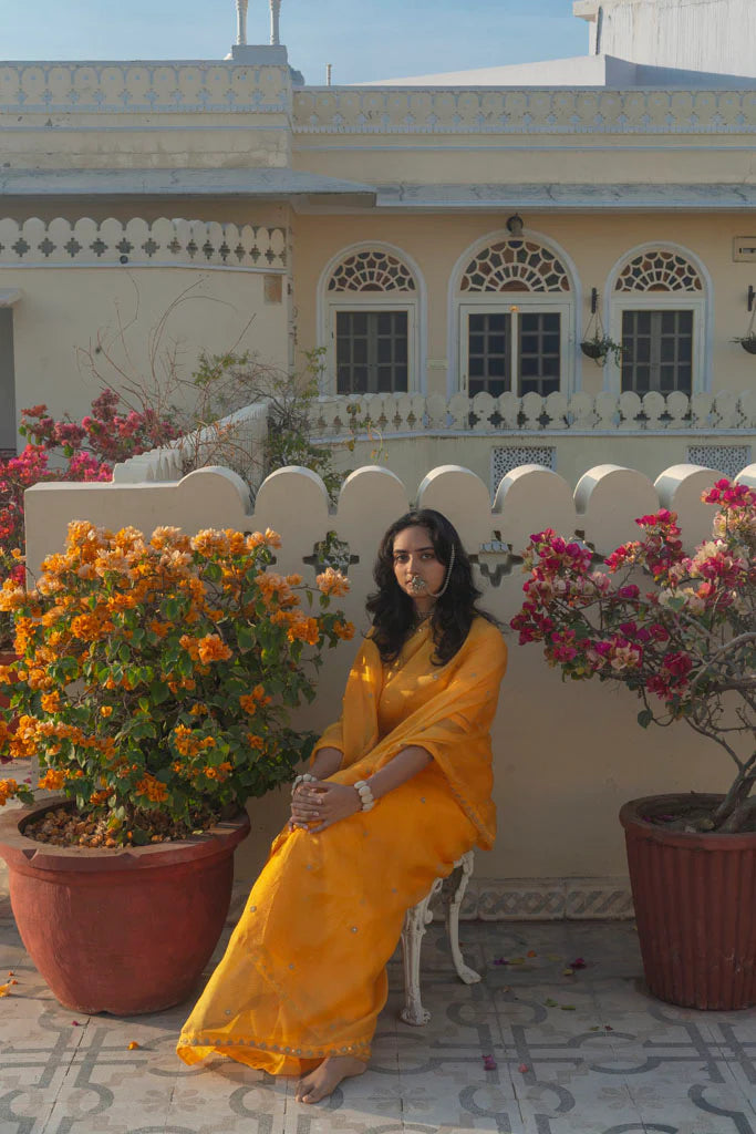GULMOHAR (sari)