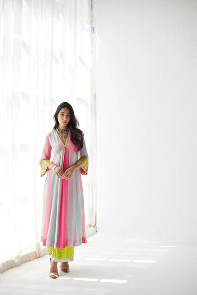 BRIGHT PINK BELL SLEEVE KURTA SET