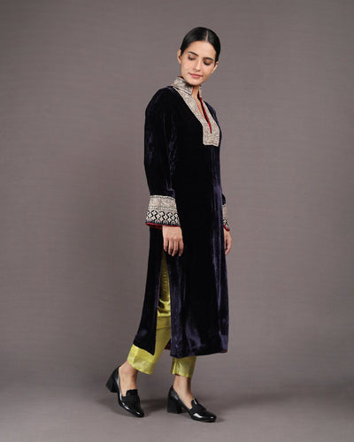 Aasma Kurta Canvas & Weaves