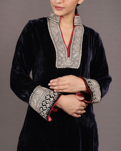 Aasma Kurta Canvas & Weaves