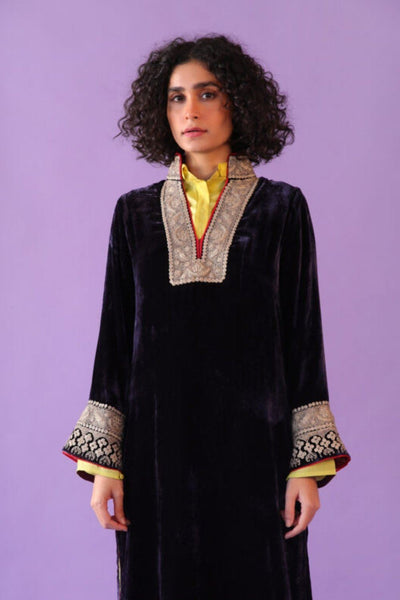 Aasma Kurta Canvas & Weaves