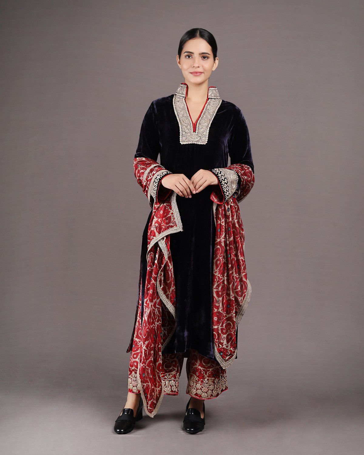 Aasma Kurta Canvas & Weaves