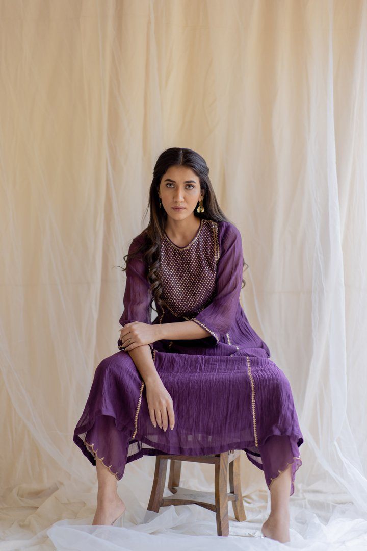Aubergine Fridaus Abho and Izaar Fashion Nirjara