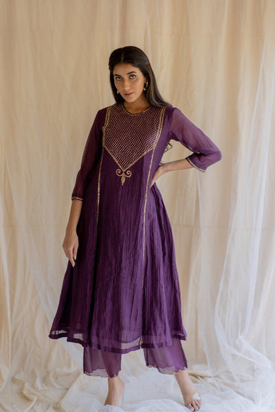 Aubergine Fridaus Abho and Izaar Fashion Nirjara
