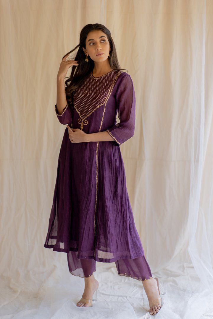 Aubergine Fridaus Abho and Izaar Fashion Nirjara