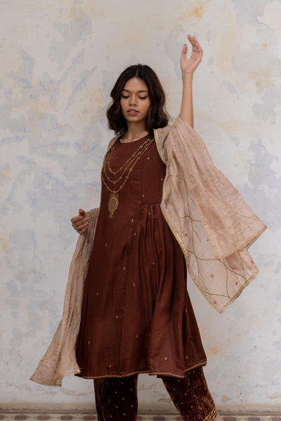 Beige Aisha Jaal Odhani Fashion Nirjara