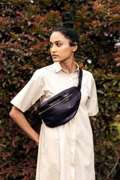 Black fanny pack Fashion Khara Kapas