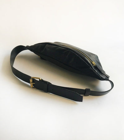 Black fanny pack Fashion Khara Kapas