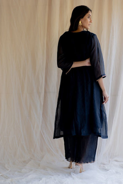 Black Fridaus Abho and Izaar Fashion Nirjara