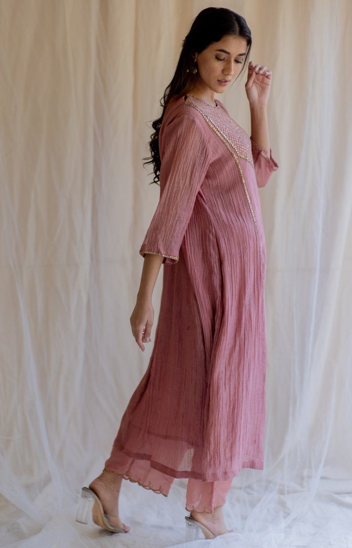 Blush Fridaus Abho and Izaar Fashion Nirjara