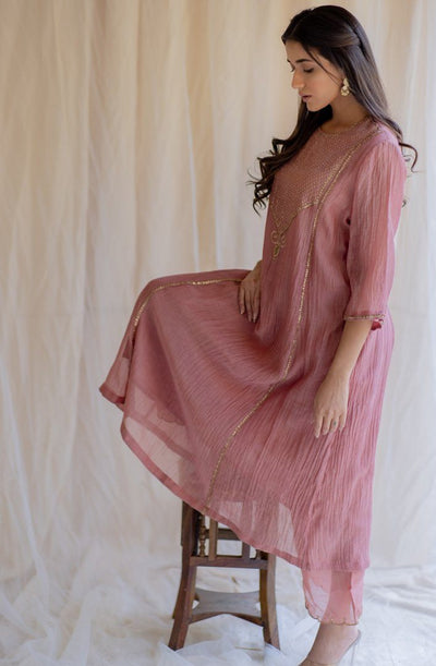 Blush Fridaus Abho and Izaar Fashion Nirjara