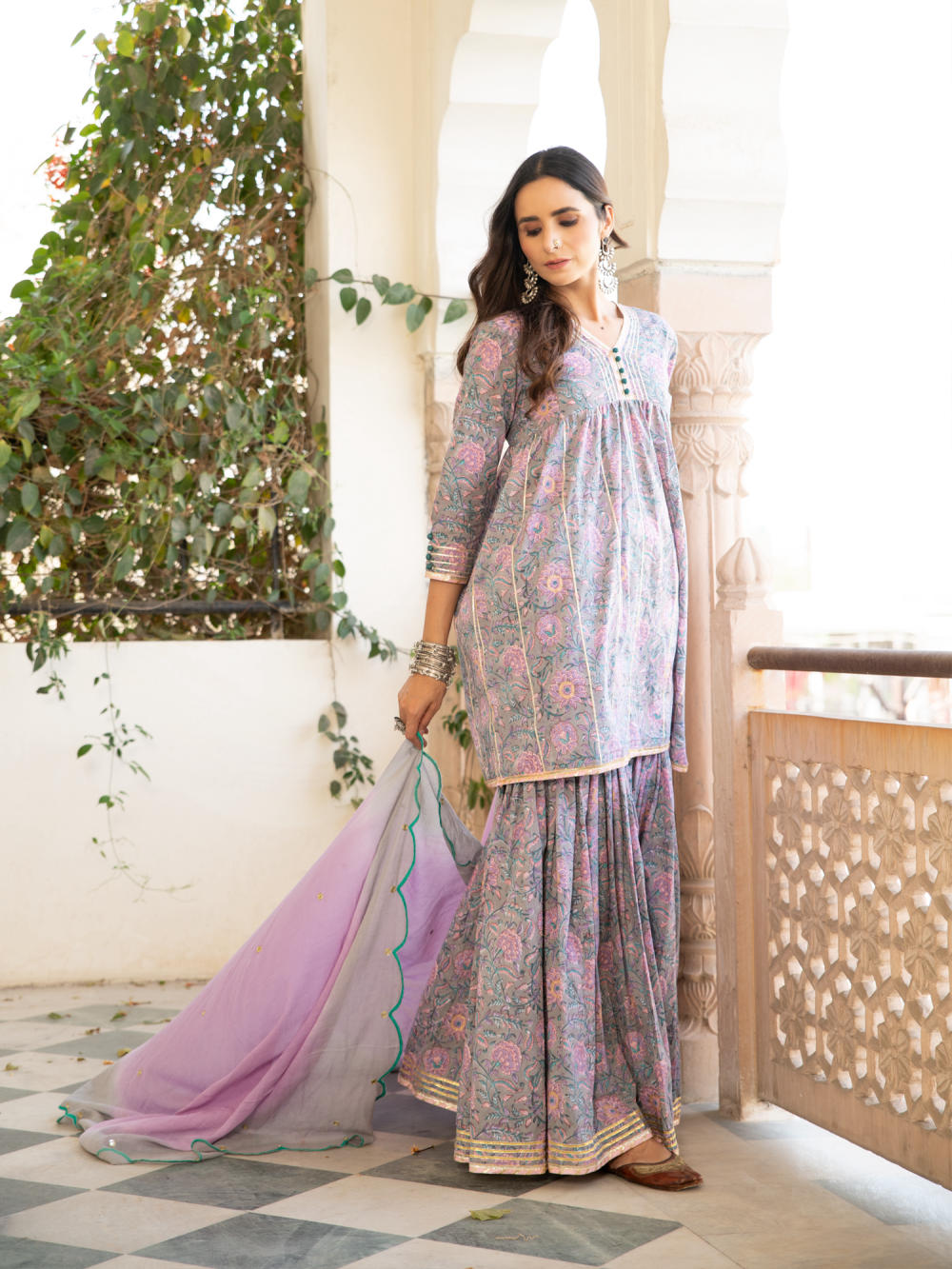 Chaand inaayat badli Fashion Maison Shefali