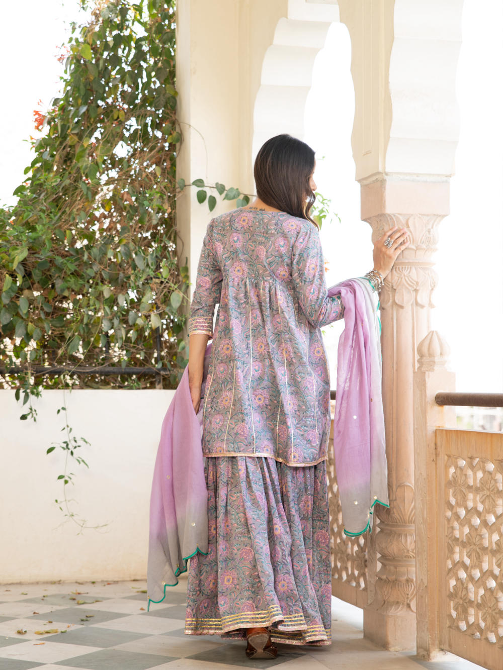 Chaand inaayat badli Fashion Maison Shefali