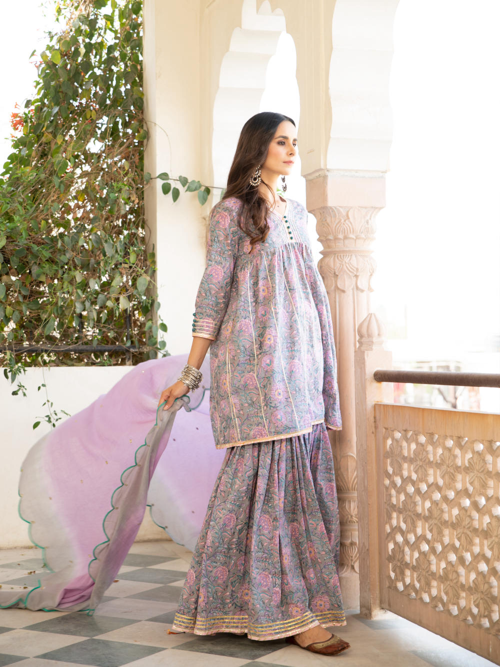 Chaand inaayat badli Fashion Maison Shefali