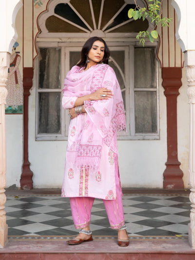 Chaand Sahar gulabi Salwar Set Fashion Maison Shefali