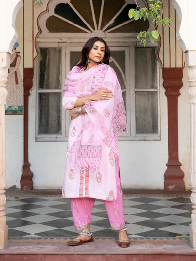 Chaand Sahar gulabi Salwar Set Fashion Maison Shefali 