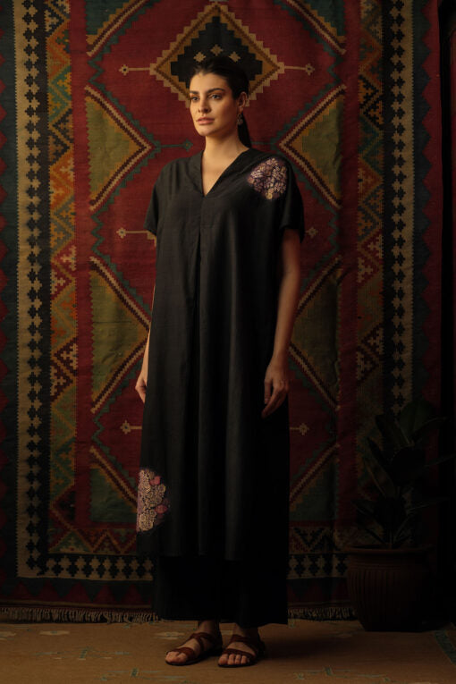‘Chakri’ Appliqué Embroidered kaftan black Fashion Mallika Mathur