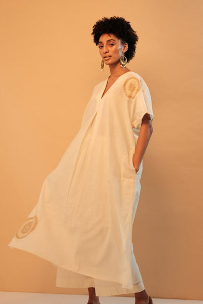 Chakri Applique Embroidered Kaftan Off-White Fashion Mallika Mathur