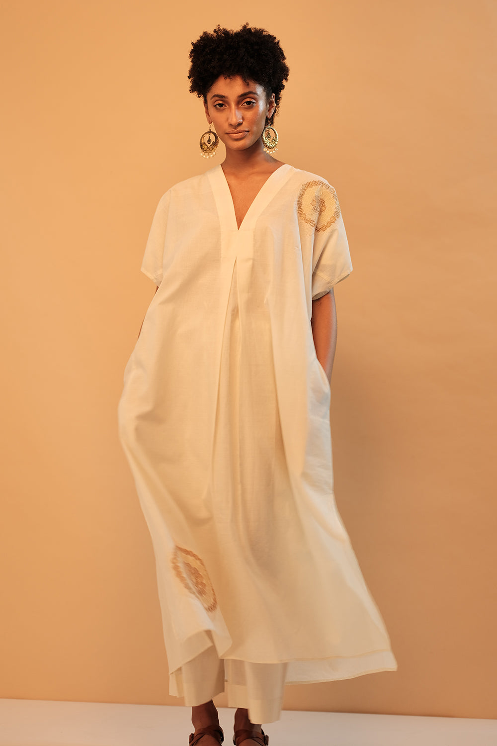 Chakri Applique Embroidered Kaftan Off-White Fashion Mallika Mathur