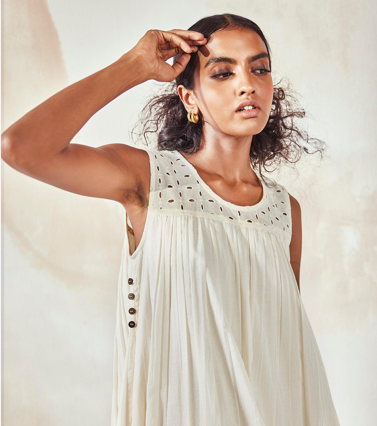 Egg Shell Fashion Khara Kapas