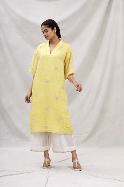 ELEPHANT BUTI KURTA W V NECK BUTTER Fashion MYOHO