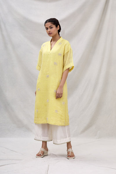 ELEPHANT BUTI KURTA W V NECK BUTTER Fashion MYOHO
